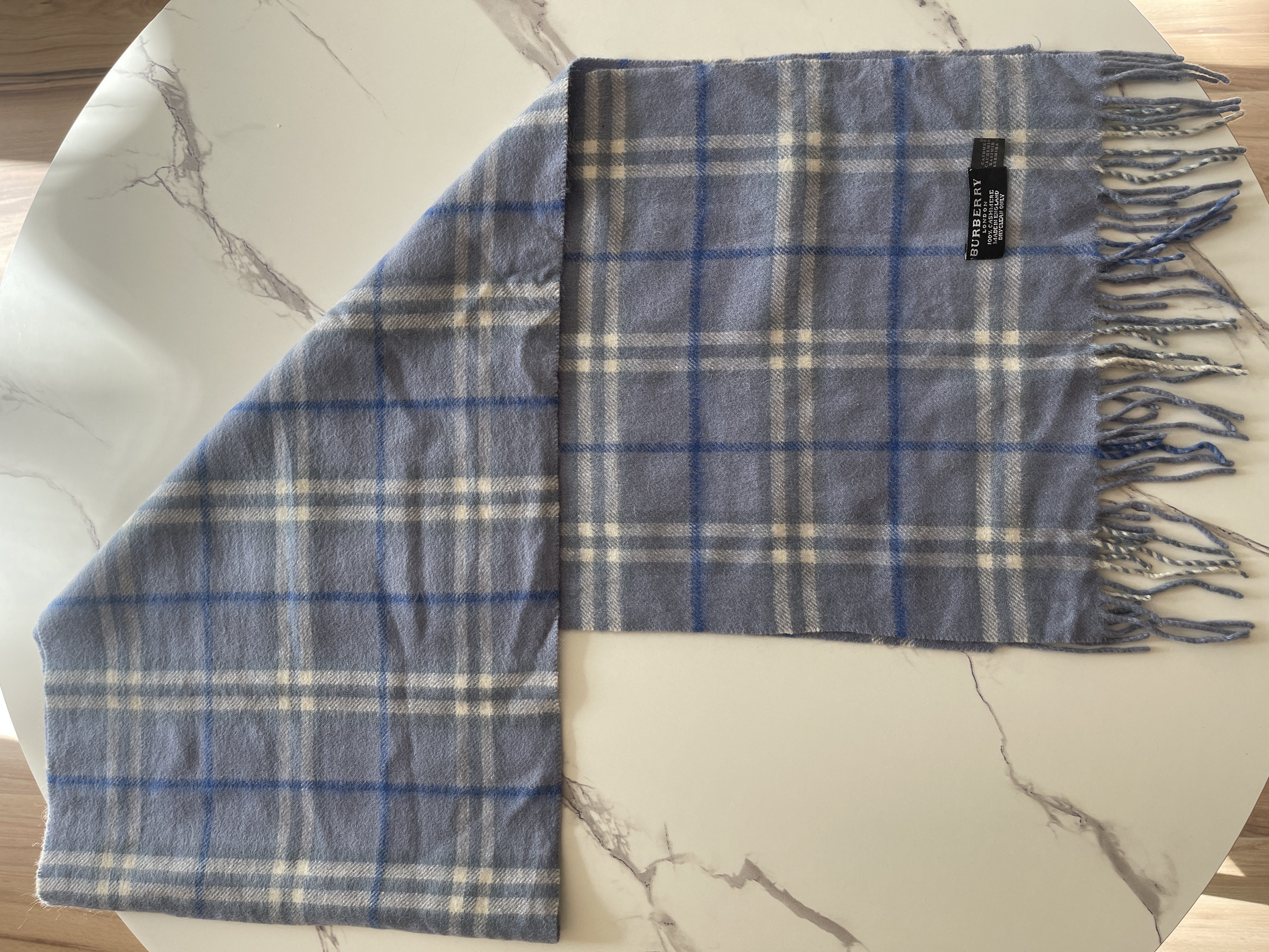 Burberry London Vintage Schal – Blau-Weiß kariert, 100 % Kaschmir – Foto 2